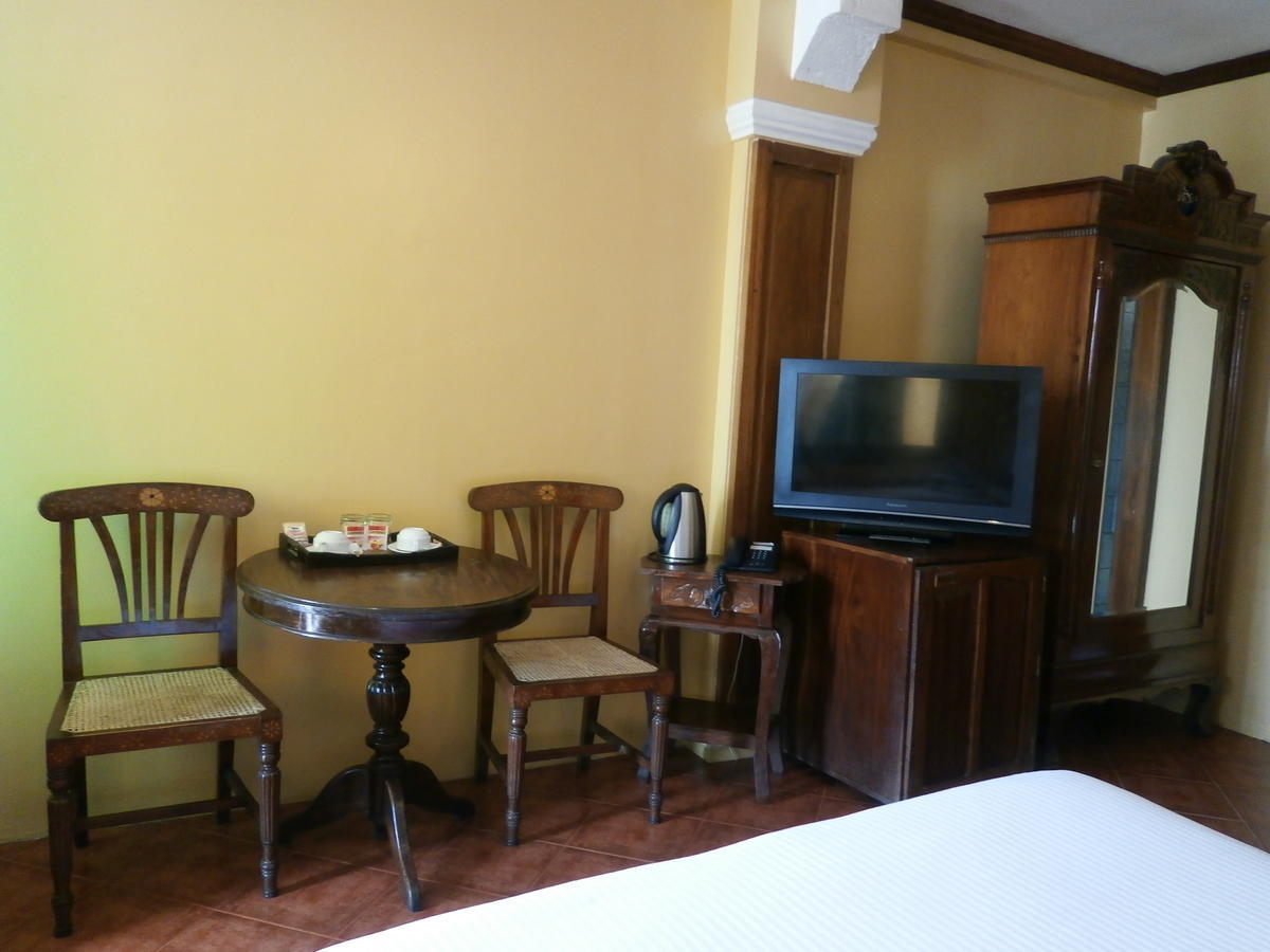 True Home Hotel Balabag  Pokoj fotografie